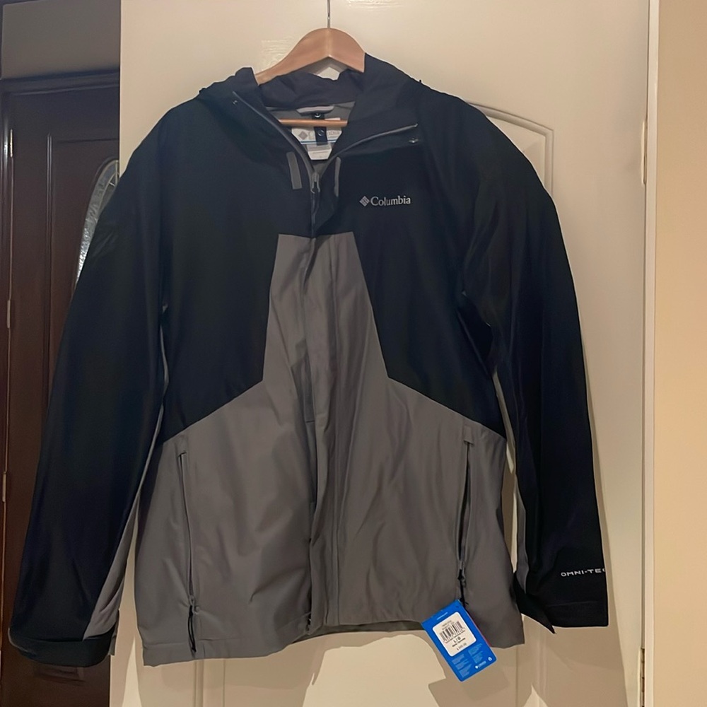 Columbia men’s large Omni Tech jacket